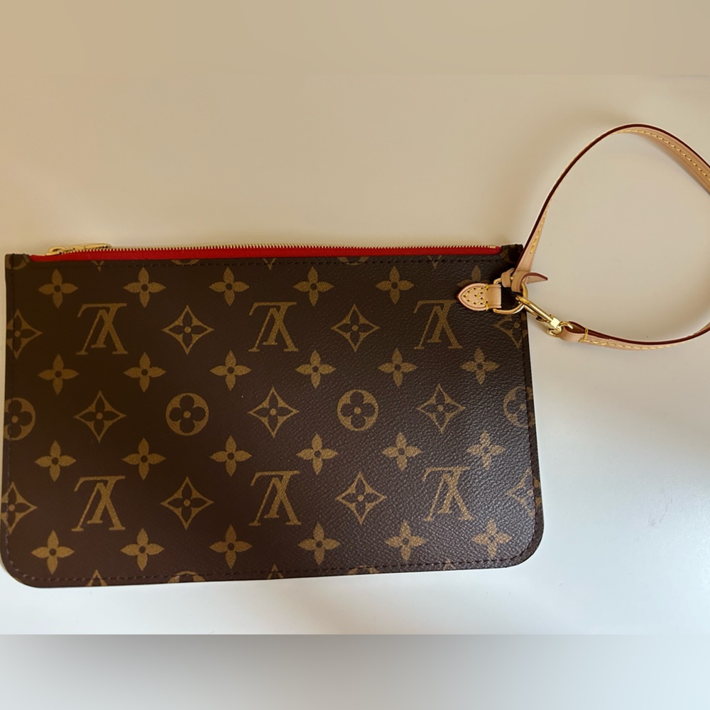 Authentic Louis Vuitton Neverfull Pouch monogram Clutch Bag
